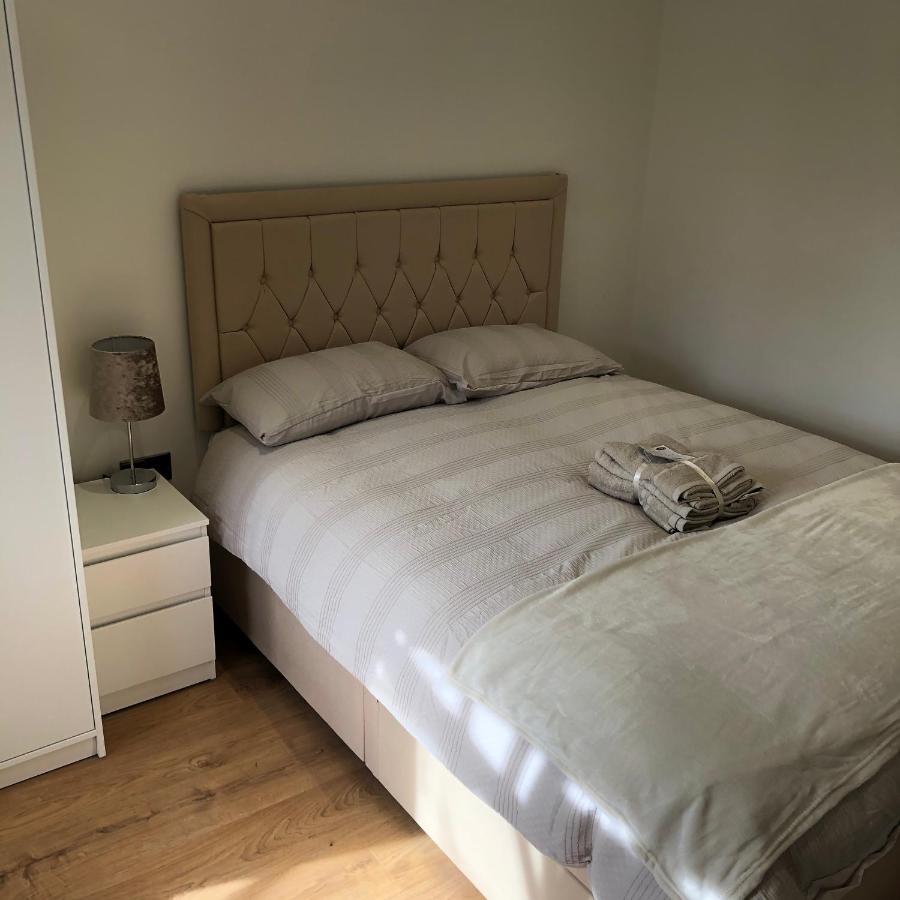 5 Bedroom House In Orpington Extérieur photo