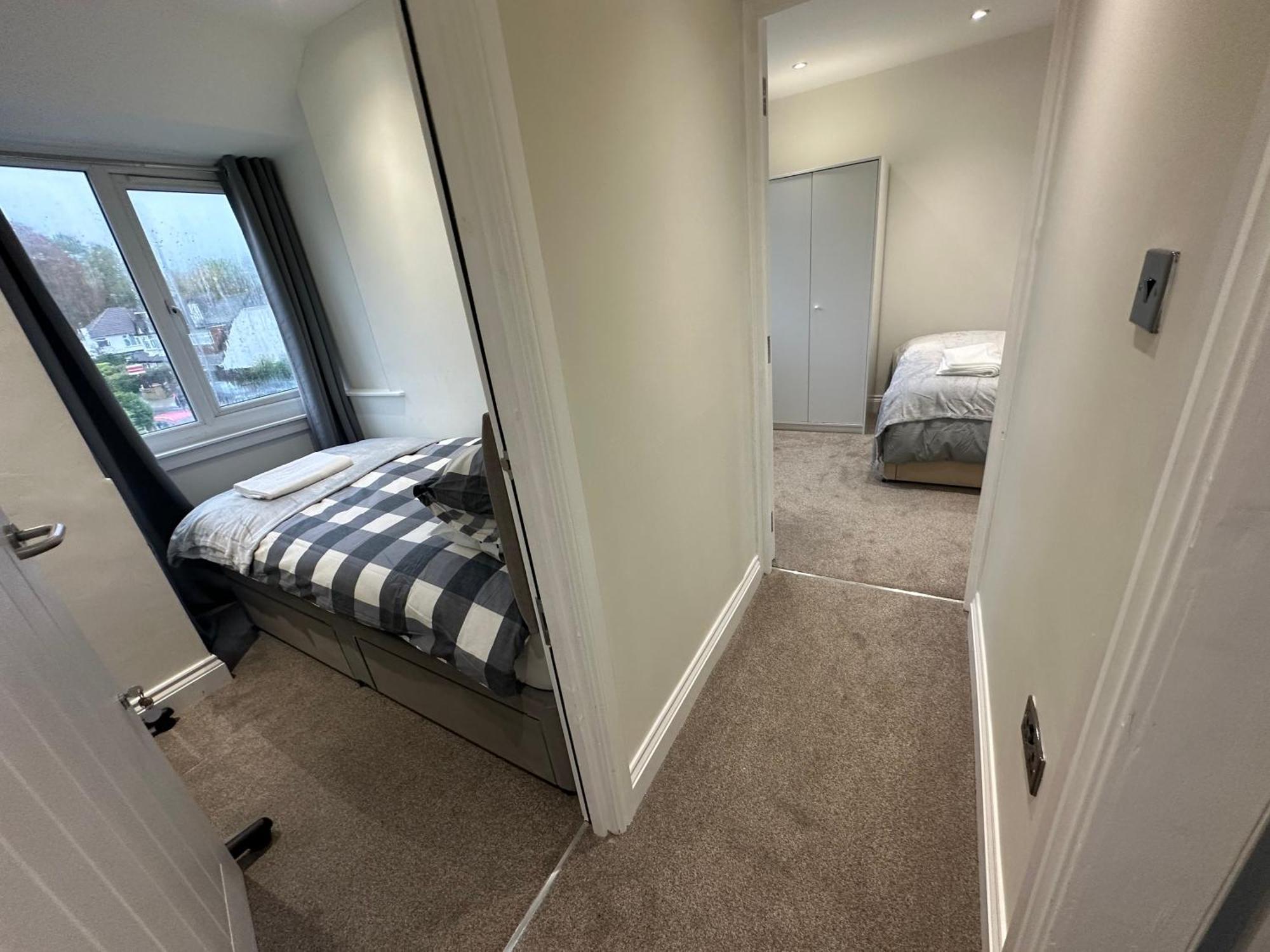 5 Bedroom House In Orpington Extérieur photo
