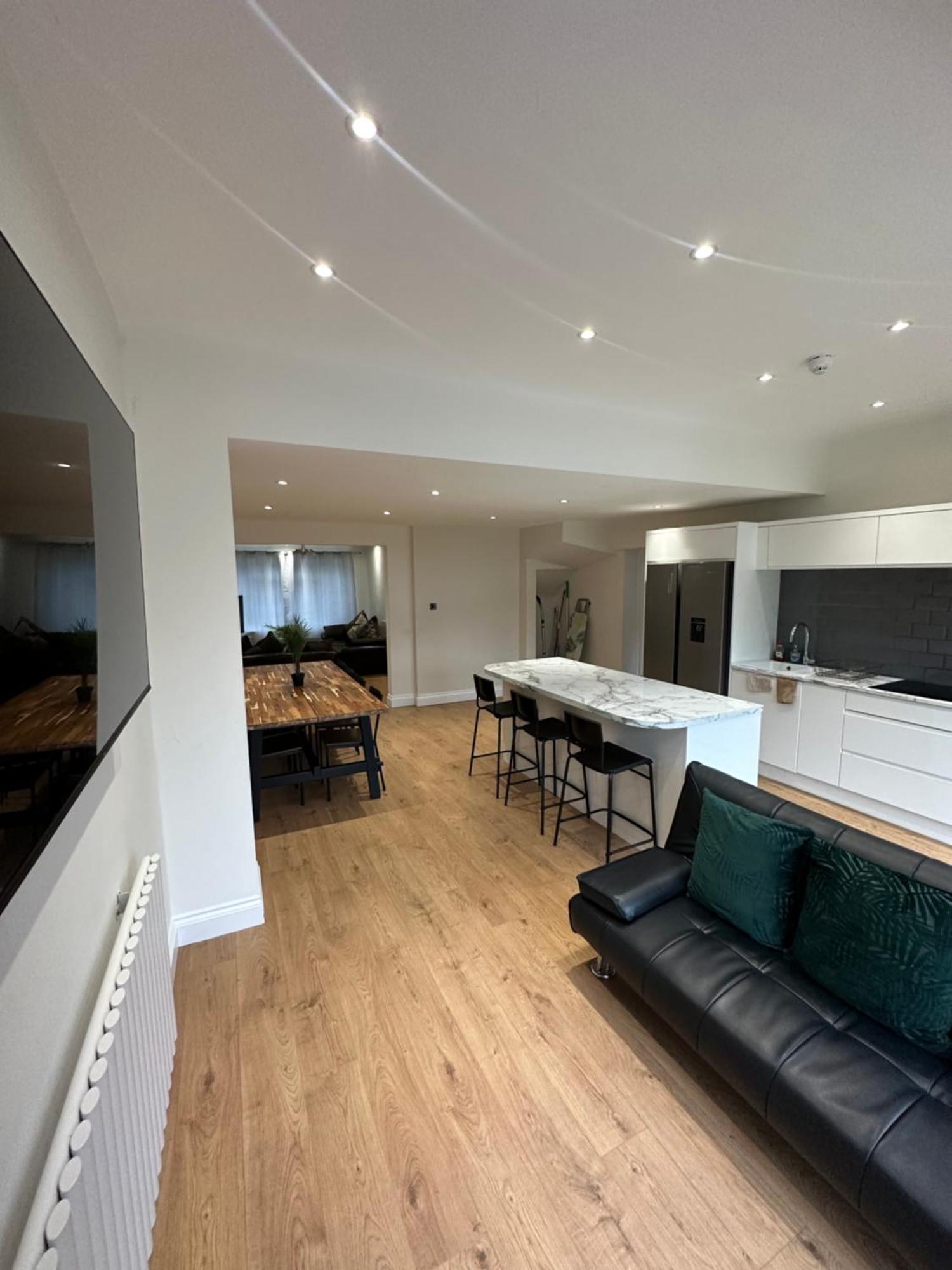 5 Bedroom House In Orpington Extérieur photo
