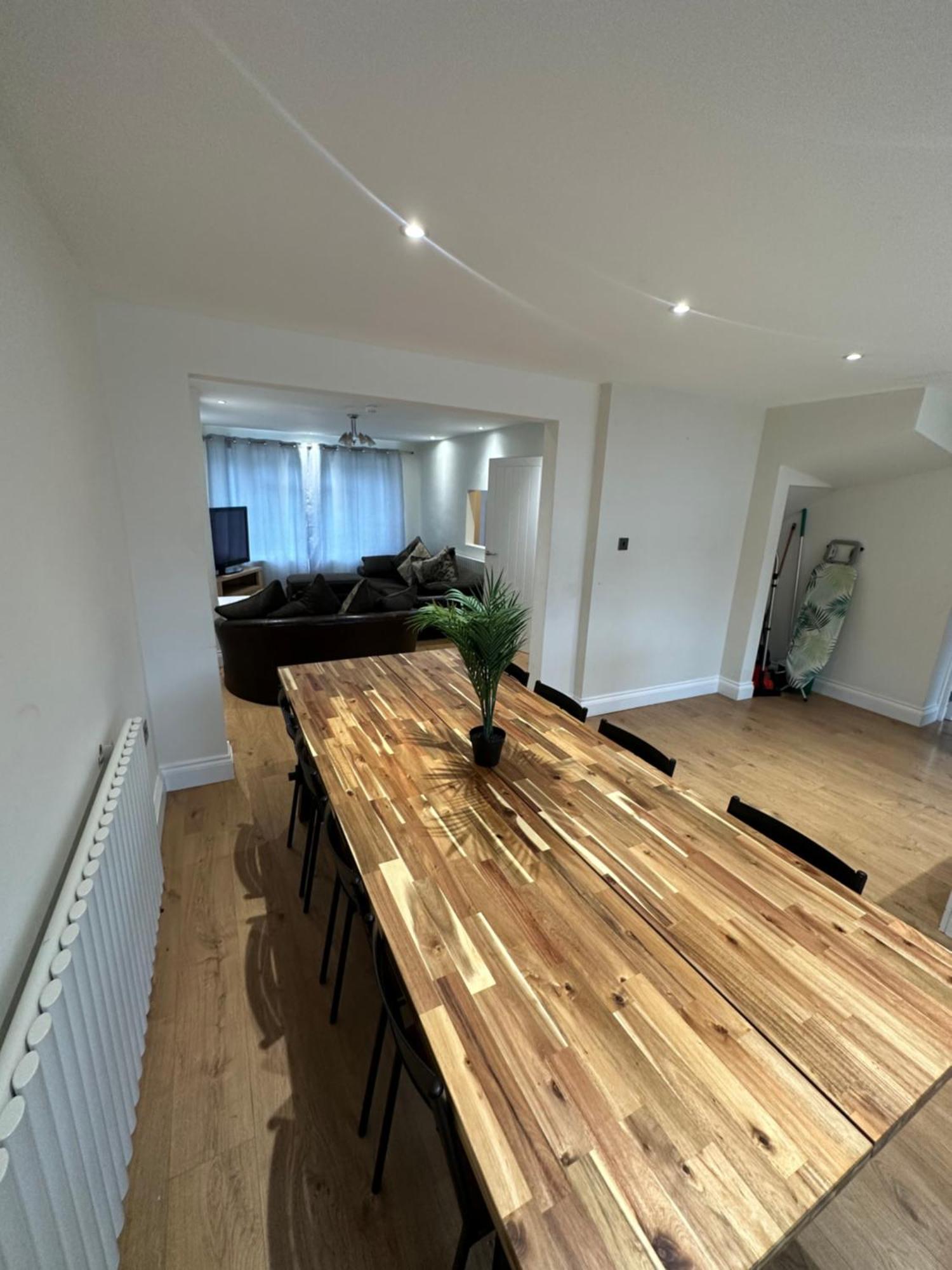 5 Bedroom House In Orpington Extérieur photo